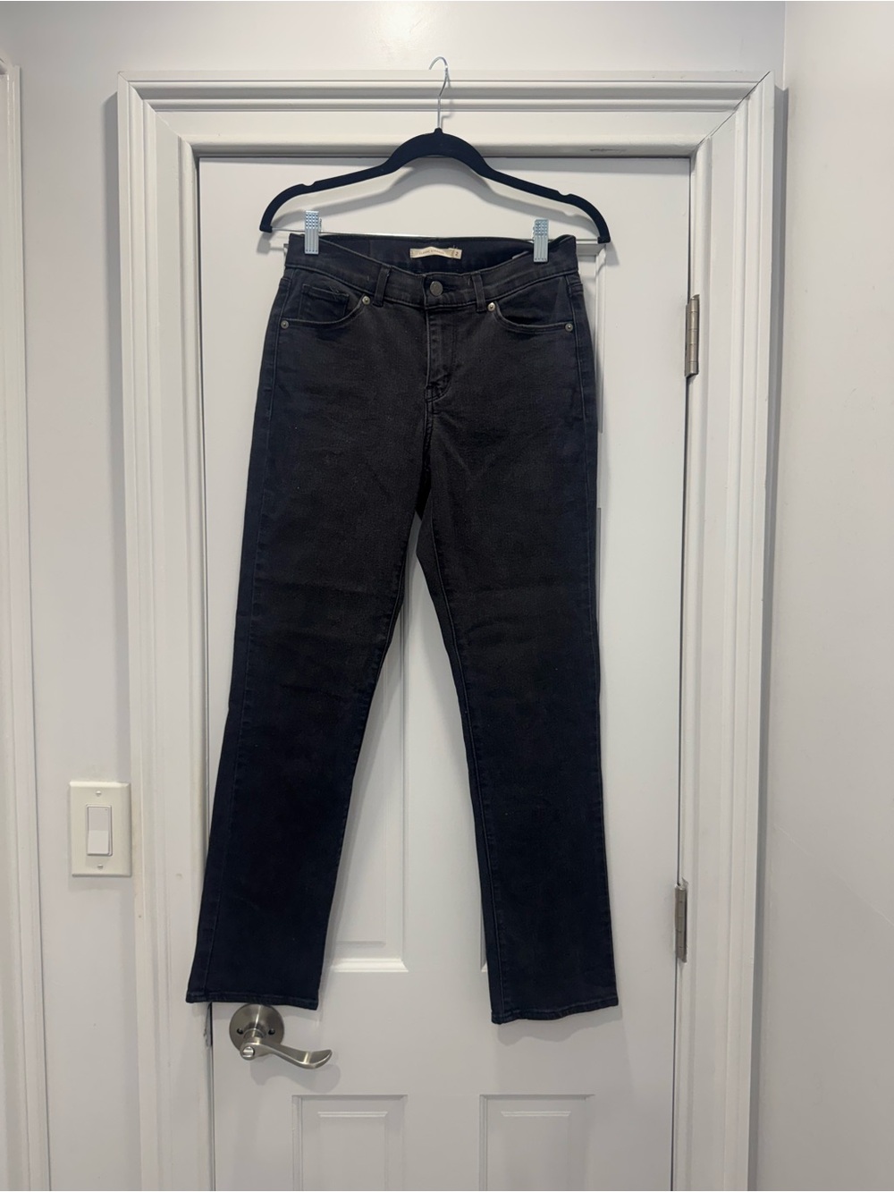 Levi’s Women's Black Straight-Leg Jeans